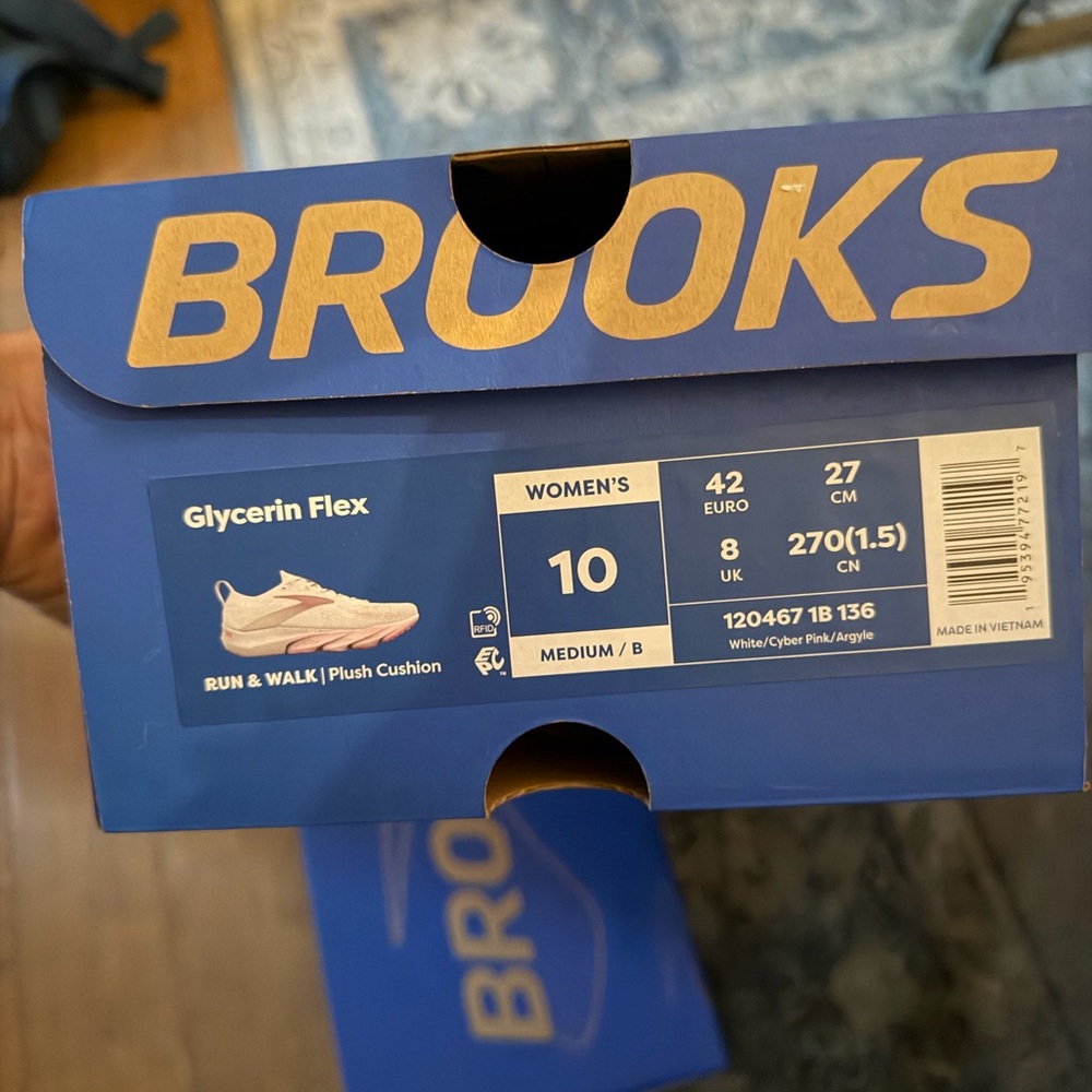 New in Box Brooks Women's Glycerin Flex
Running Shoes - Picture 13 of 13